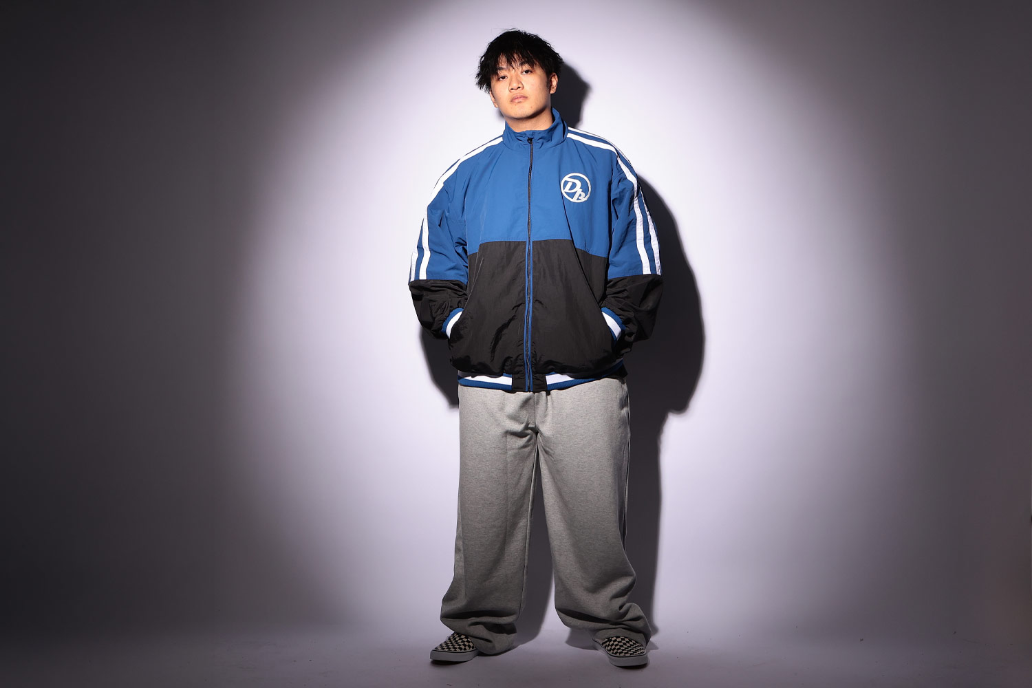 LOOK 02