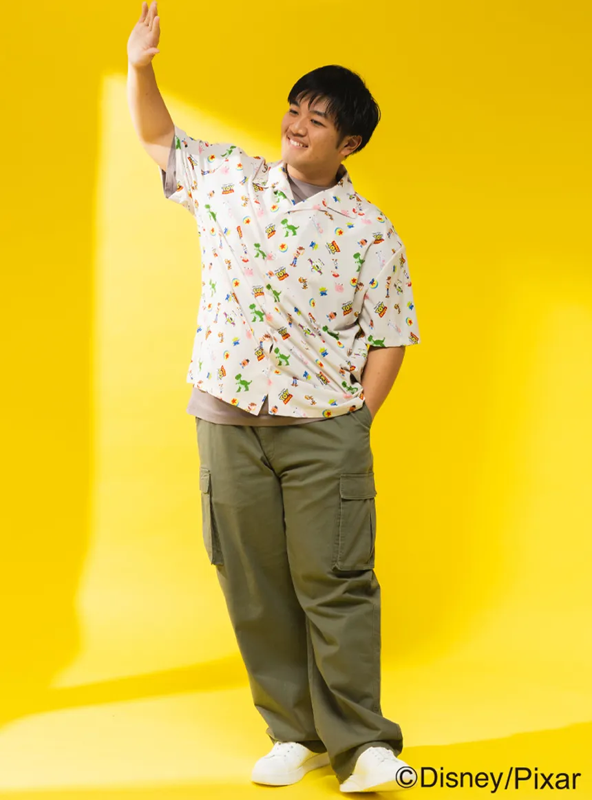 トイ・ストーリー キャラクターパターンシャツの着用イメージ