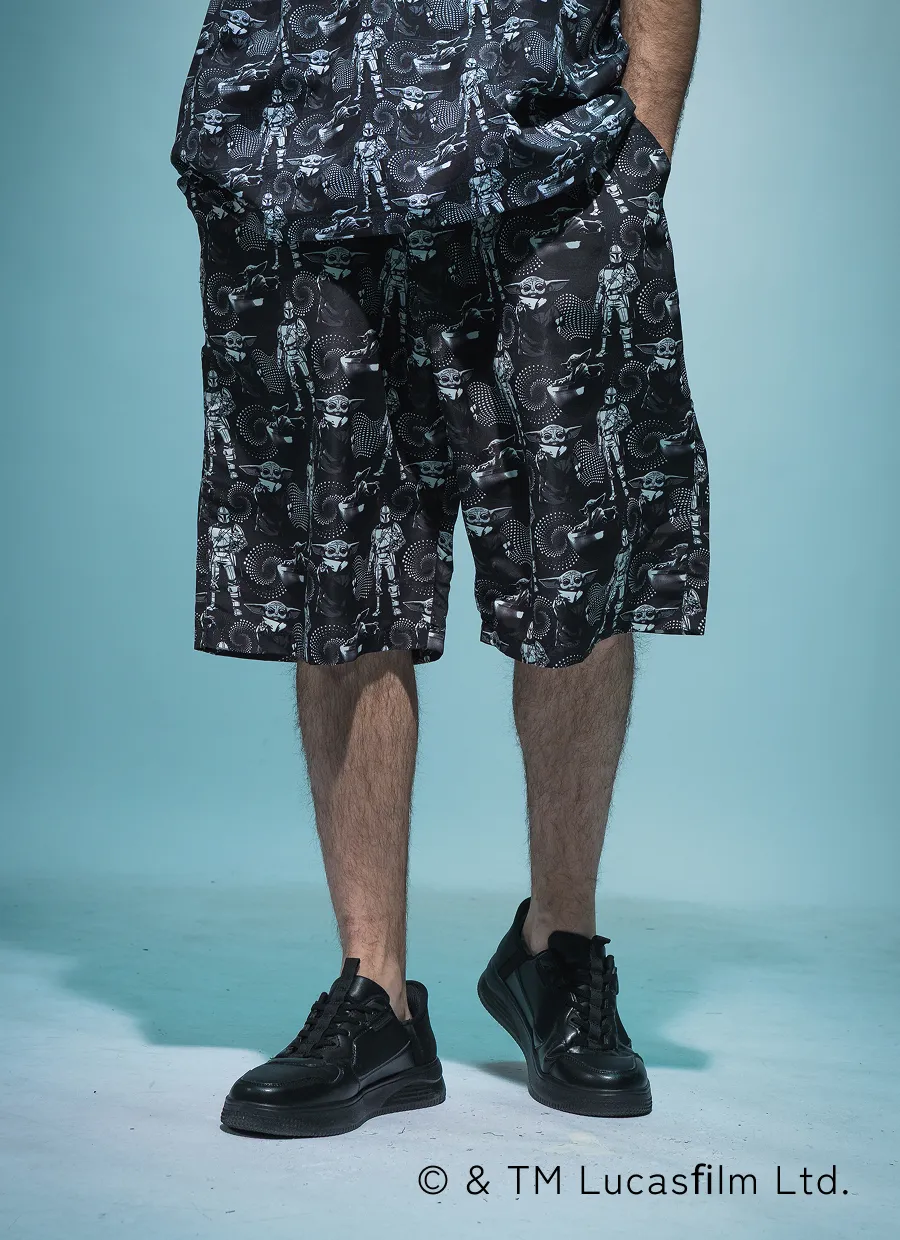 ポリエステルタフタ総柄ショートパンツ 着用イメージ
