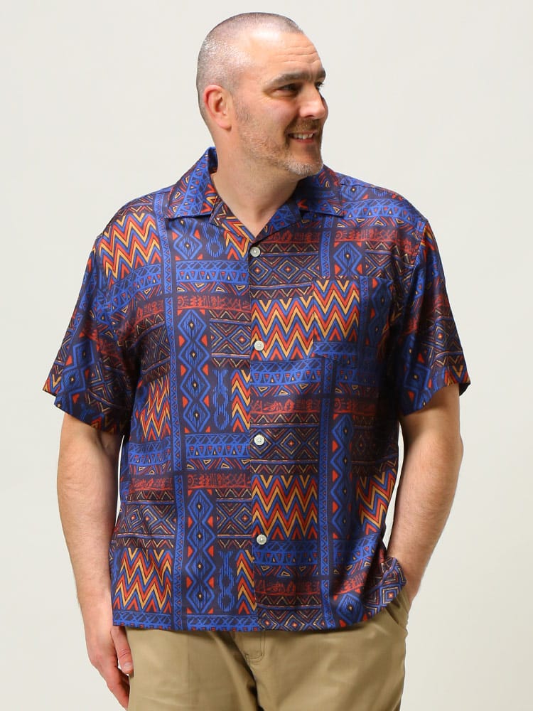 大きいサイズ メンズ POWER TO THE PEOPLE (パワートゥザピープル) 梨地 総柄プリント オープンカラー 半袖 シャツ