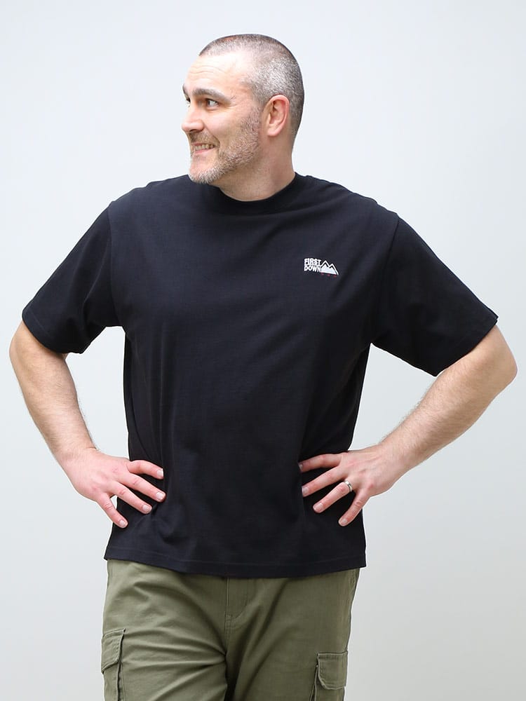 大きいサイズ メンズ FIRST DOWN USA (ファーストダウンユーエスエー) 綿100％ 胸ロゴ刺繍 クルーネック 半袖 Tシャツ