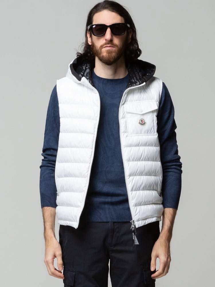 MONCLER (モンクレール) フード ワンポイント フルジップ ダウンベスト Ragot MCRAGOT2