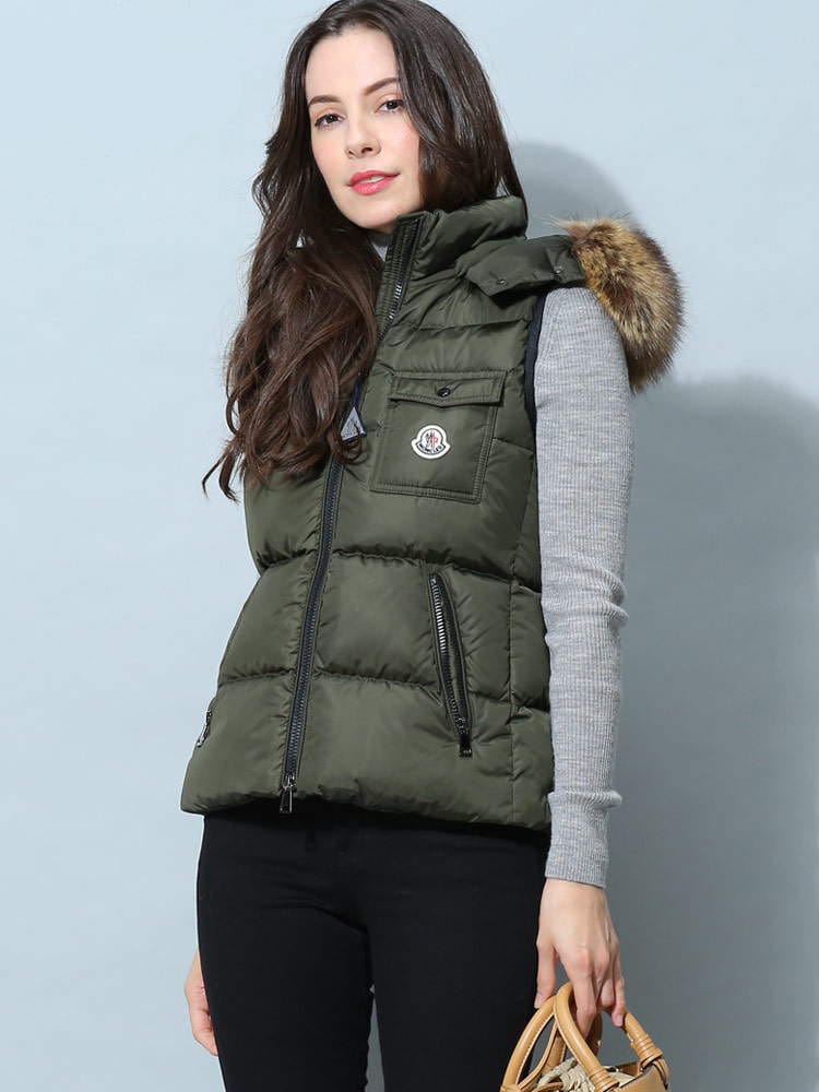 モンクレール レディース ダウン ベスト MONCLER ブランド ダウンベスト アウター ブルゾン ジレ フード  ファー フェイクファー ジップ Bairon  クロ ベージュ カーキ バイロン MCLBAIRON2