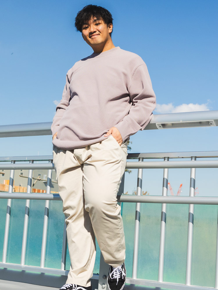 M定番大人気CALVIN KLEIN カジュアルカラーのゆるニットです