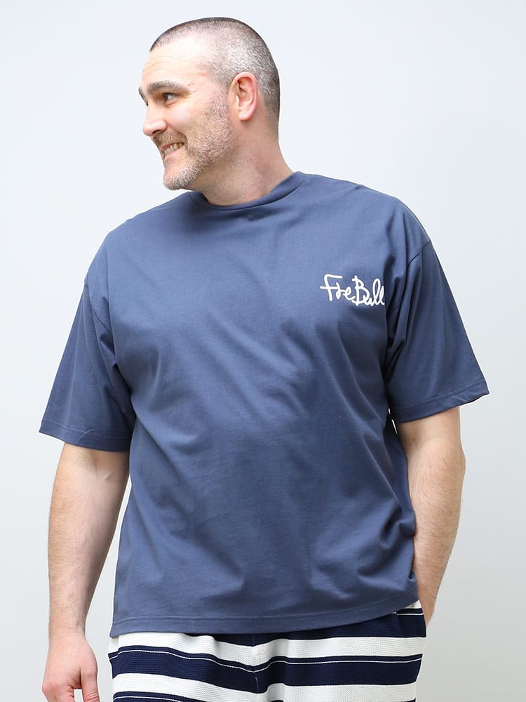 大きいサイズ メンズ FRE BULL (フレブル) 綿100％ バックフォトドッグ クルーネック 半袖 Tシャツ