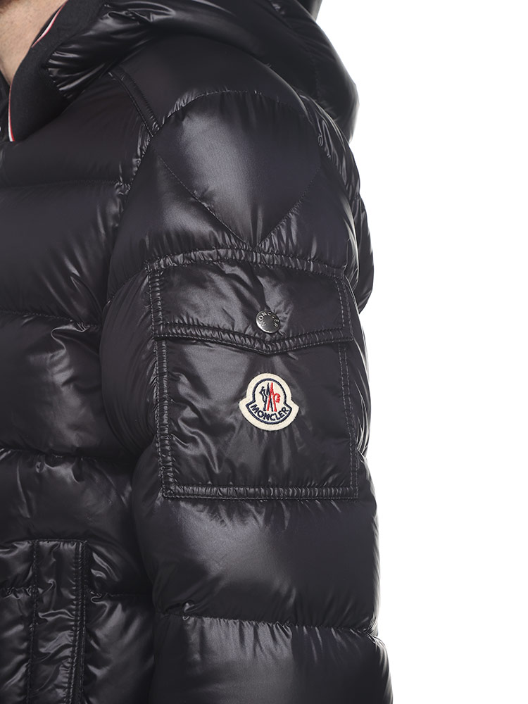 MONCLER (モンクレール) ロゴフード フルジップ ダウンジャケット ...