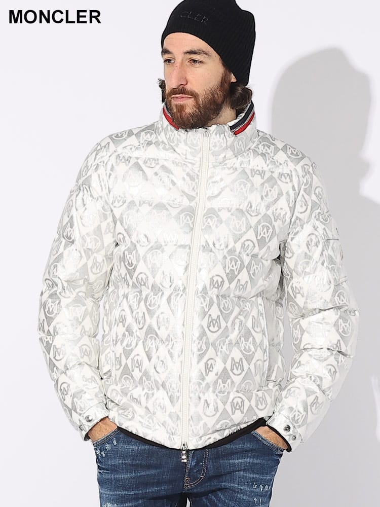 MONCLER (モンクレール) 総柄ロゴ フード収納 フルジップ ダウン 
