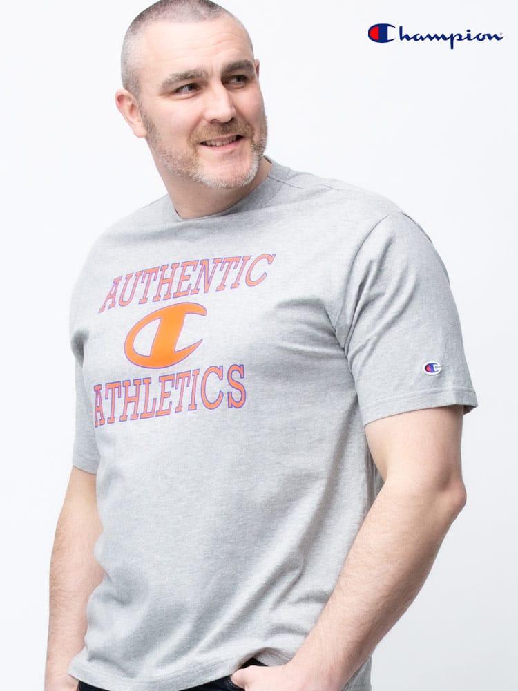 大きいサイズ メンズ Champion (チャンピオン) 綿100％ フロントプリント クルーネック 半袖 Tシャツ
