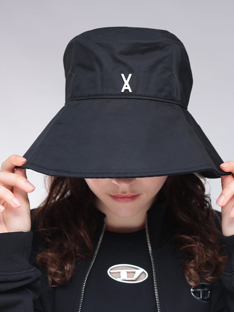 VARZAR (バザール) ロゴスタッズソーラーシールドバケットハット VARZAR1351 レディース