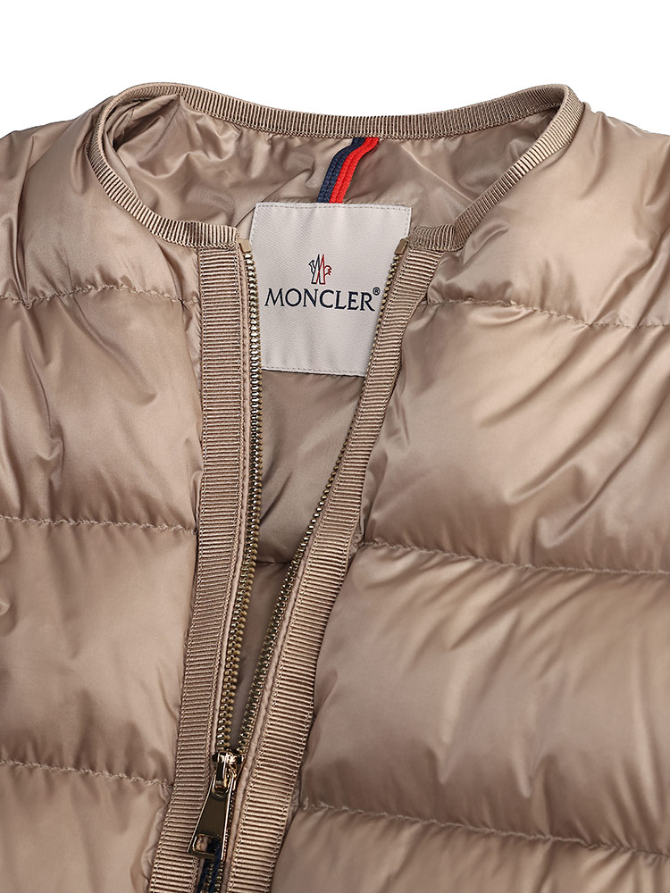 MONCLER (モンクレール) ノーカラー ショート ダウンジャケット Laurine MCLLAURINE4 レディ【サカゼン公式通販】