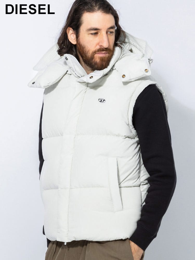 DIESEL (ディーゼル) フード着脱 ナイロン ロゴパッチ ダウンベスト DSA106020AEAI メンズ