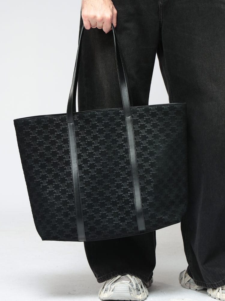 CELINE (セリーヌ) トリオンフエンボス ミュージアム トートバッグ HORIZONTAL MUSEU CEL117783GD4 メンズ