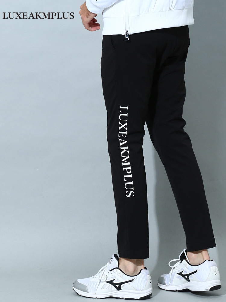 リュクスエイケイエムプラス メンズ パンツ LUXEAKMPLUS ブランド ボトムス ロングパンツ スラックス ロゴ プリント ゴルフ スポーツ LALAB22005