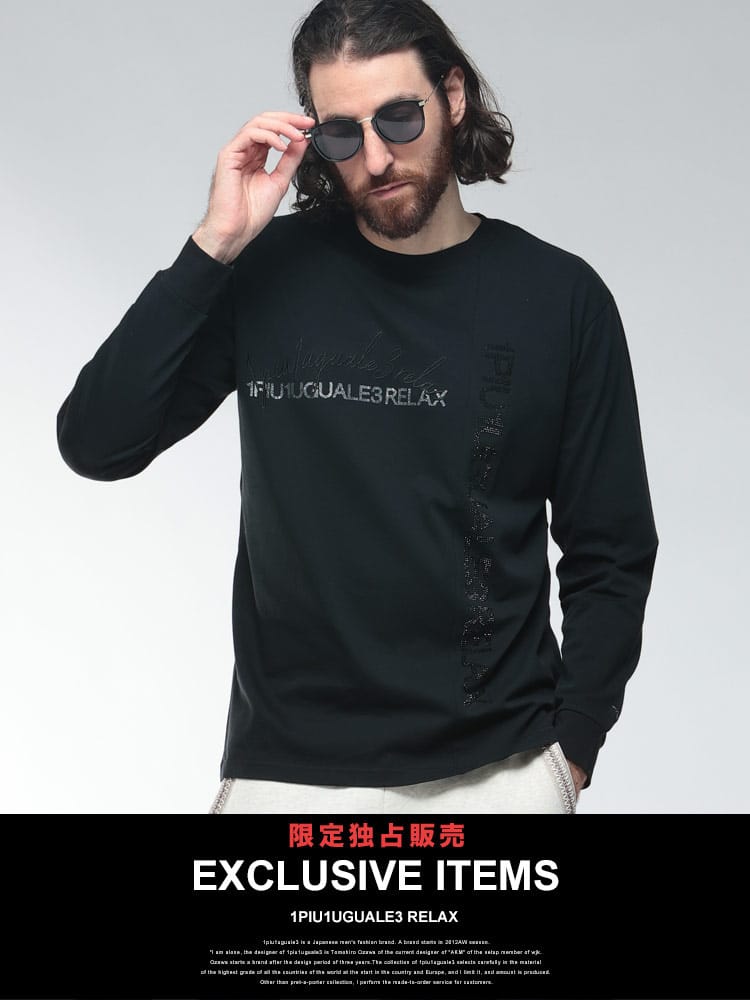 1PIU1UGUALE3 RELAX (ウノ ピュ ウノ ウグァーレ トレ リラックス) アシンメトリー ロゴ ラインストーン仕様 クルーネック 長袖 Tシャツ 1PRUST25156SZ メンズ