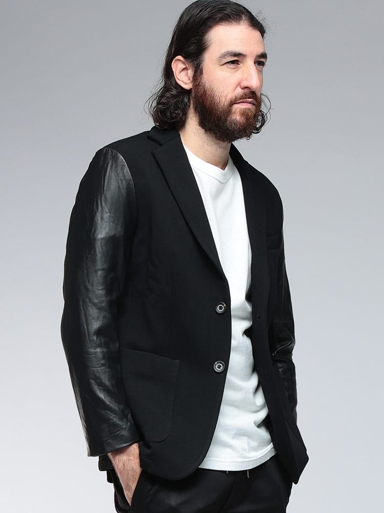 1PIU1UGUALE3 RELAX (ウノ ピュ ウノ ウグァーレ トレ リラックス) レザースリーブ シングル 2ツ釦 ジャケット 1PRUSO25096 メンズ