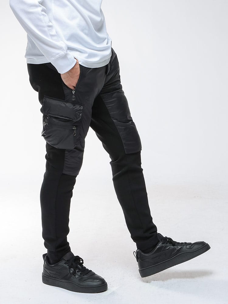 1PIU1UGUALE3 RELAX (ウノ ピュ ウノ ウグァーレ トレ リラックス) スーパーライトテックパデッド スウェット カーゴ パンツ 1PRUSB25153 メンズ