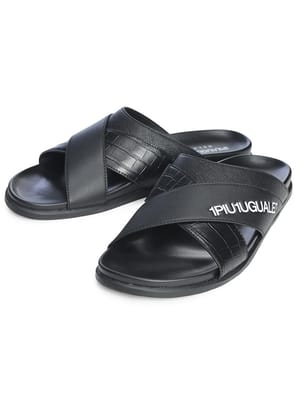 1PIU1UGUALE3 RELAX  (ウノ ピュ ウノ ウグァーレ トレ リラックス) メンズ サンダル ロゴ クロスストラップ フラット 1PRUSX26003