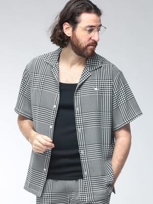 1PIU1UGUALE3 RELAX (ウノ ピュ ウノ ウグァーレ トレ リラックス) メンズ シャツ 半袖 千鳥格子 チェック 開襟 ワンポイント刺繍 1PRUSH26014