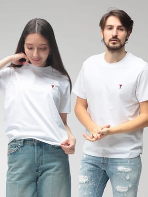 AMI PARIS (アミパリス) メンズ Tシャツ 半袖 胸ロゴ クルーネック カットソー 赤ロゴ Ami de Coeur AMBFUTS035724