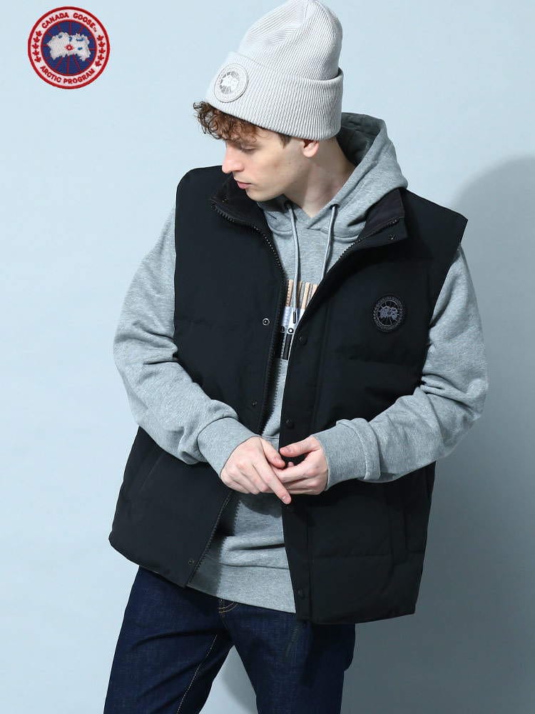 CANADA GOOSE カナダグース メンズ ダウンベスト GARSON VEST ガーソン ワッペン フルジップ ブランド 黒  CG4151MB