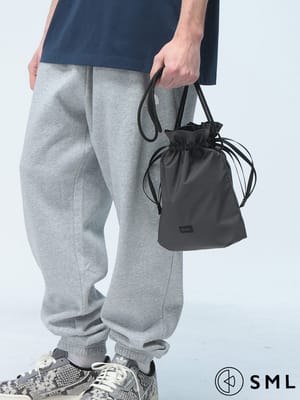 SML (エスエムエル) 巾着バッグ 撥水 テフロン MULTI POCKET DRAWSTRING 鞄 ショルダーバッグ ミニバッグ コンパクト K904094