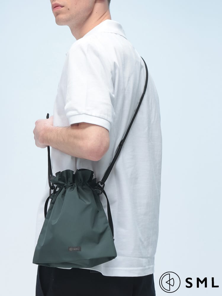 SML (エスエムエル) 巾着バッグ 撥水 テフロン MULTI POCKET DRAWSTRING 鞄 ショルダーバッグ ミニバッグ コンパクト K904094