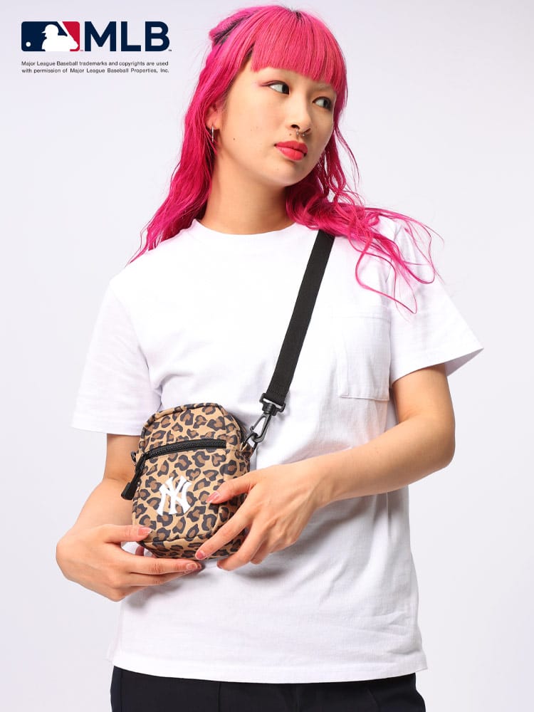 MLB (メジャーリーグベースボール) ロゴ刺繍  ジップポケット アジャスターストラップ ミニショルダー
