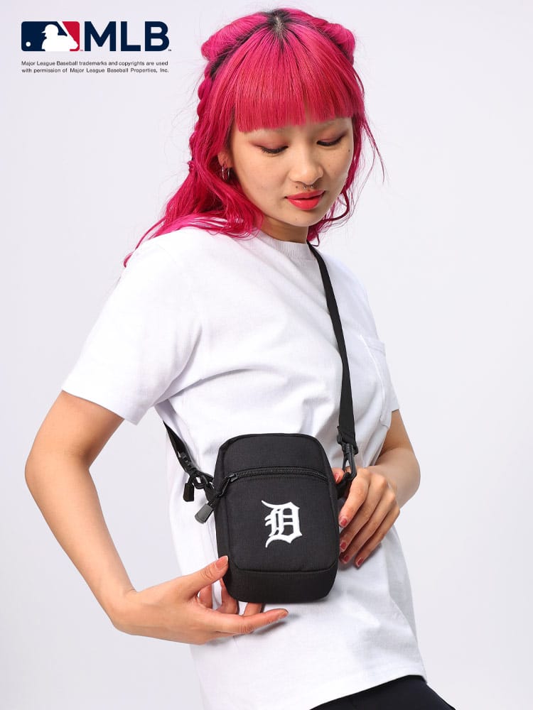 MLB (メジャーリーグベースボール) ロゴ刺繍  ジップポケット アジャスターストラップ ミニショルダー