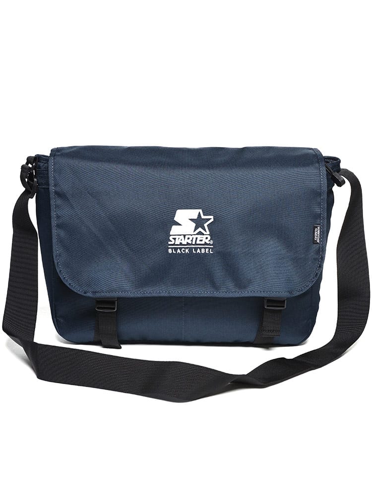 メッセンジャーバッグ バックル留め ロゴ刺繍 レディース ショルダー 斜め掛け 大きいサイズ メンズ