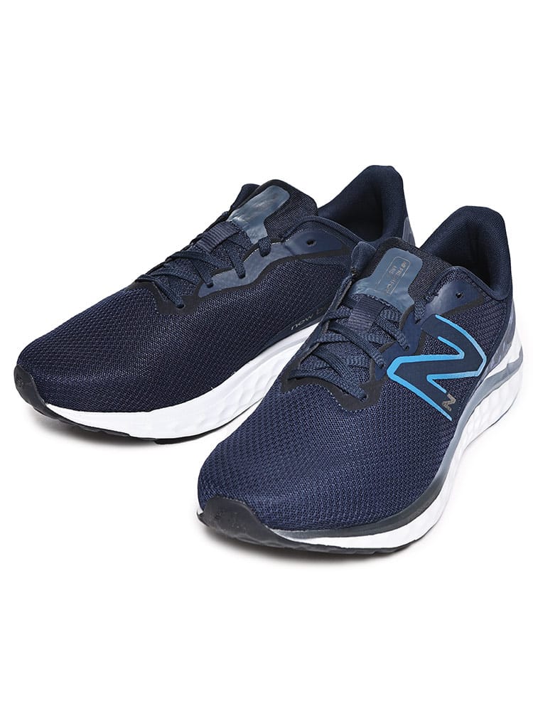 ソフトメッシュアッパー ローカット ランニングシューズ Fresh Foam Arishi v4  2E 大きいサイズ メンズ