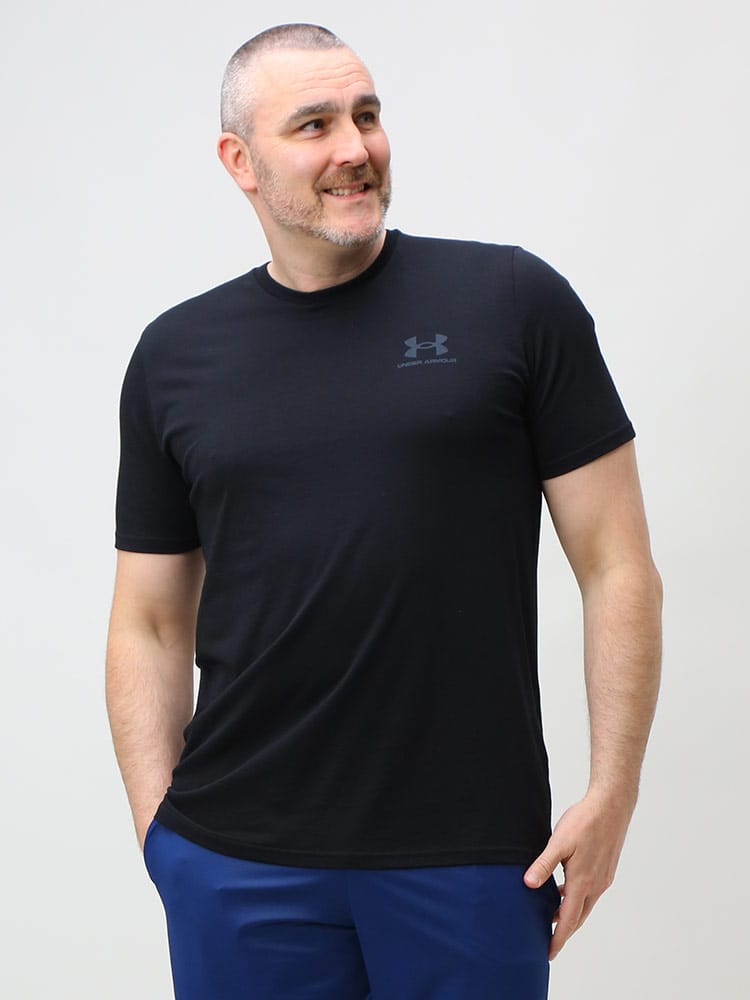 大きいサイズ メンズ UNDER ARMOUR (アンダーアーマー) 日本規格 LOOSE ワンポイント クルーネック 半袖 Tシャツ SPORTSTYLE LEFT CHEST SS