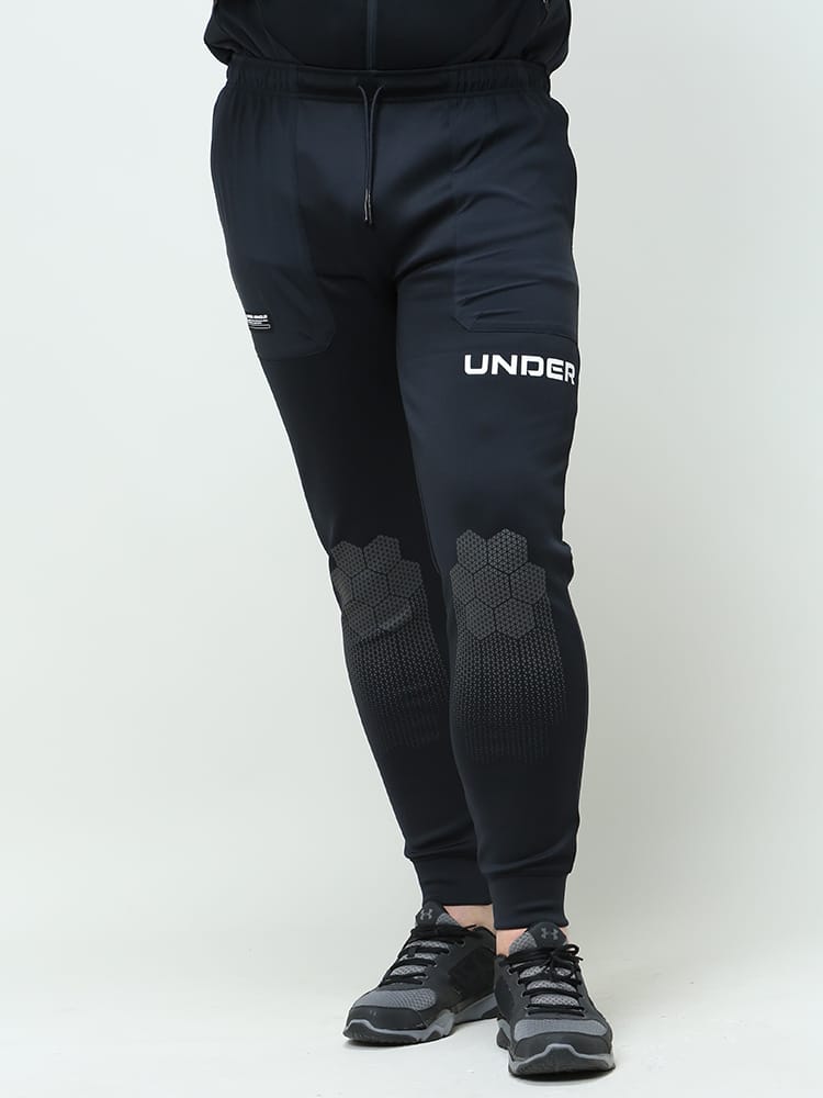 大きいサイズ メンズ UNDER ARMOUR (アンダーアーマー) 日本規格 FITTED プリント ニット パンツ PERFOMANCE KNIT HYBRID PANT