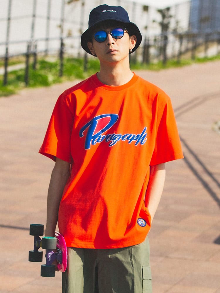 Paragraph (パラグラフ) フロントプリント クルーネック 半袖 Tシャツ Red Stroke TEE