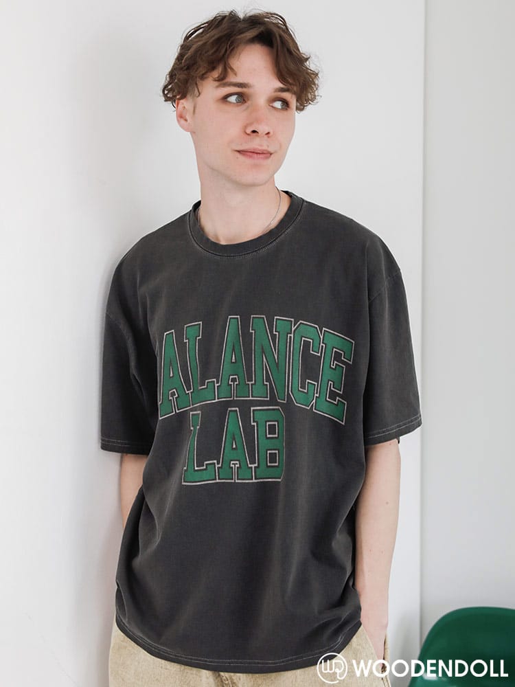 WOODEN DOLL (ウッディンドール) BALANCE LAB ロゴプリント クルーネック 半袖 Tシャツ