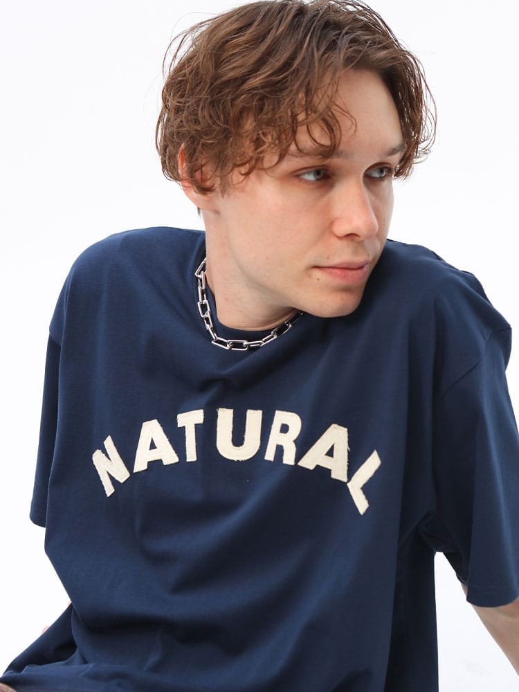 WOODEN DOLL (ウッディンドール) NATURAL ロゴ パッチ クルーネック 半袖 Tシャツ