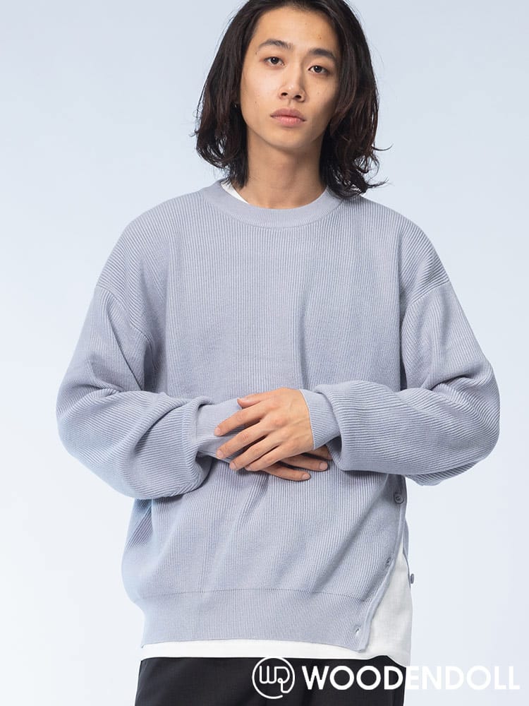 WOODENDOLL (ウッディンドール) サイドボタン付きスリット 無地 クルーネック セーター TOP24AW107 ニット rgc_knit