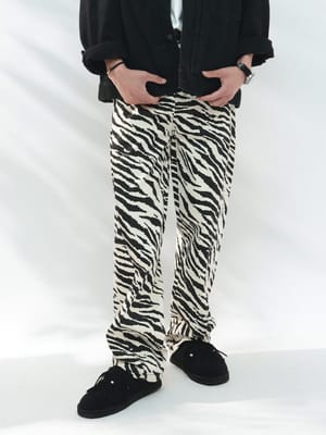 WOODENDOLL (ウッディンドール) ゼブラ総柄 ジップフライ 立体 パンツ