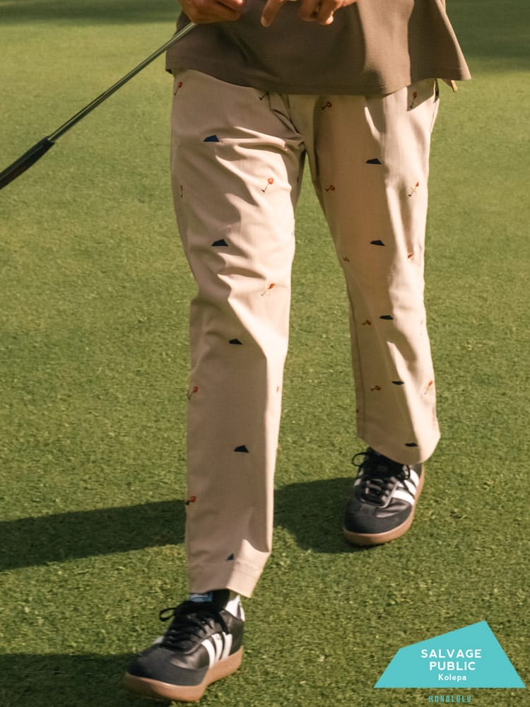 【完全別注 3L 4L 5L 6L】SALVAGE PUBLIC Kolepa トラウザーパンツ リサイクルポリエステル アンスリウムクラブ刺繍総柄 Embroidered Twill Pants 3L-6L ゴルフ ボトムス ストレッチ ハワイ 機能性 大きいサイズ メンズ