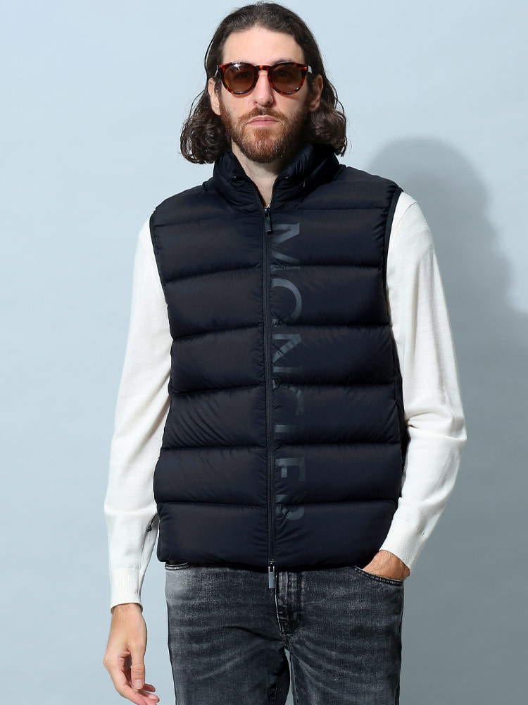 モンクレール メンズ ベスト MONCLER ブランド ダウンベスト ダウン アウター ジレ ロゴ フルジップ スタンドカラー フード Amak レギュラーフィット 軽量 大きいサイズ MCAMAK2