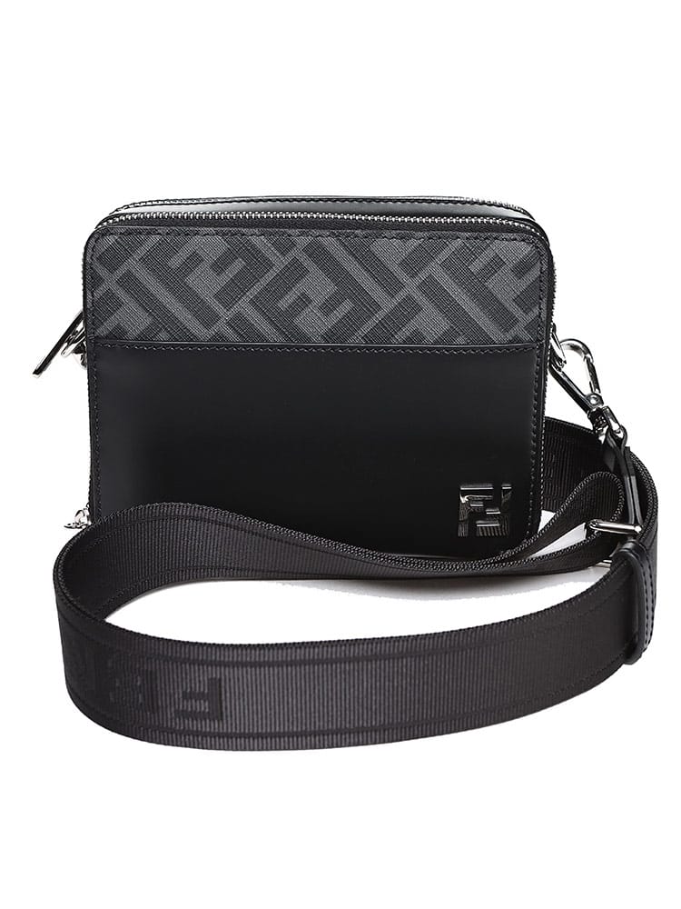 FENDI (フェンディ) ブラックレザー オーガナイザー カメラケース FD7M0357AFF2 ブランド メンズ 男性 バッグ 鞄