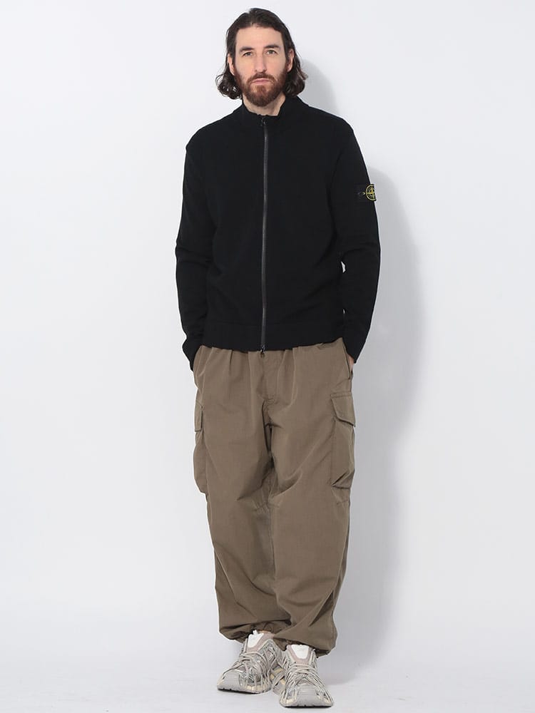 STONE ISLAND (ストーンアイランド) 袖ロゴ フルジップ ニット 