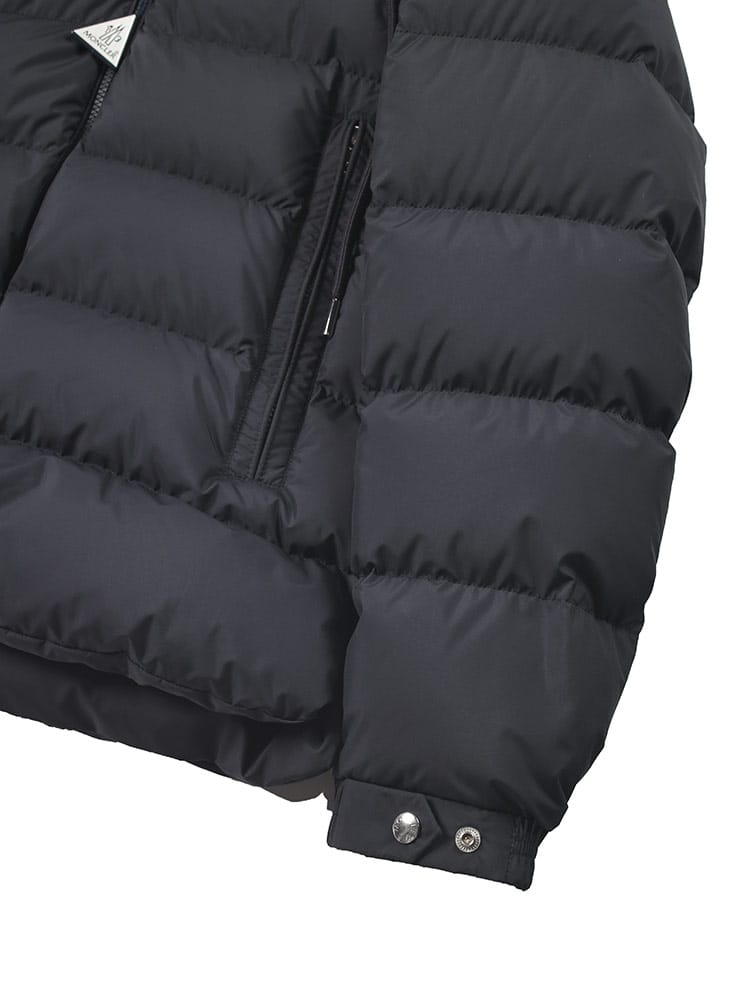 MONCLER (モンクレール) フードロゴ フルジップ ダウンジャケット 