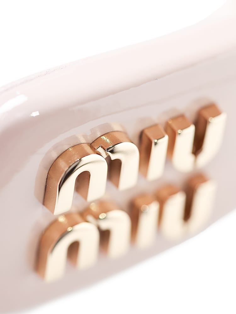 MIU MIU (ミュウミュウ) パテントレザー ヘアクリップ MIU5IF092