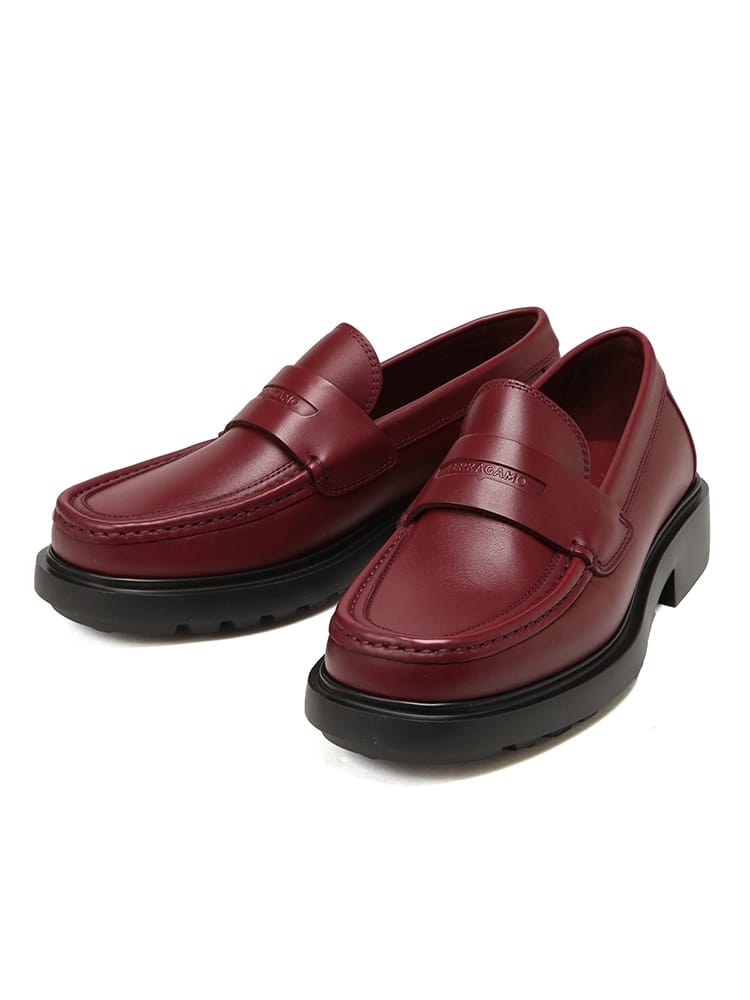 Salvatore Ferragamo (サルヴァトーレフェラガモ) ロゴ 型押し 