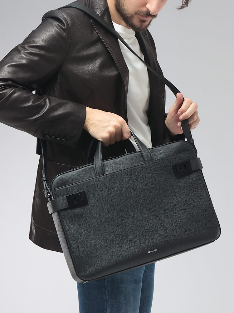 Salvatore Ferragamo (サルヴァトーレフェラガモ) メンズ ブリーフバッグ 2WAY ガンチーニ カーフレザー ビジネスバッグ FG241652