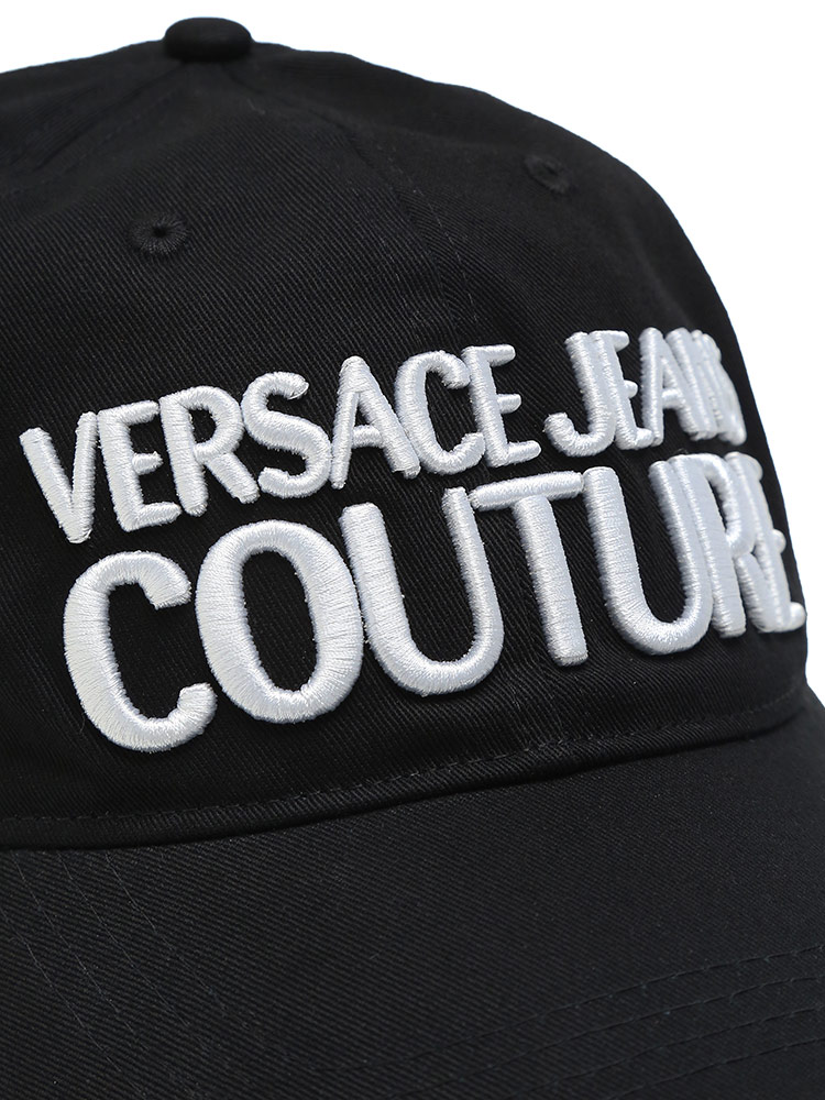 VERSACE JEANS COUTURE (ヴェルサーチェ ジーンズ クチュール) 立体ロゴ刺繍 コットン ベースボー【サカゼン公式通販】