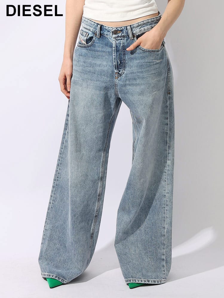 DIESEL (ディーゼル) ローウエスト ボタンフライ ストレートジーンズ LOOSEFIT レディース