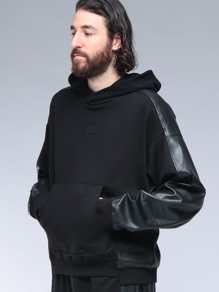 VERSACE JEANS COUTURE (ヴェルサーチェ ジーンズ クチュール) 異素材切り替え プルオーバー パーカー VC79GAI311 メンズ