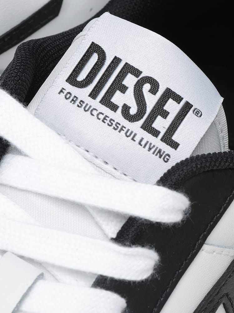 DIESEL (ディーゼル) レザー ロゴ ローカットスニーカー S-Ukiyo V2 