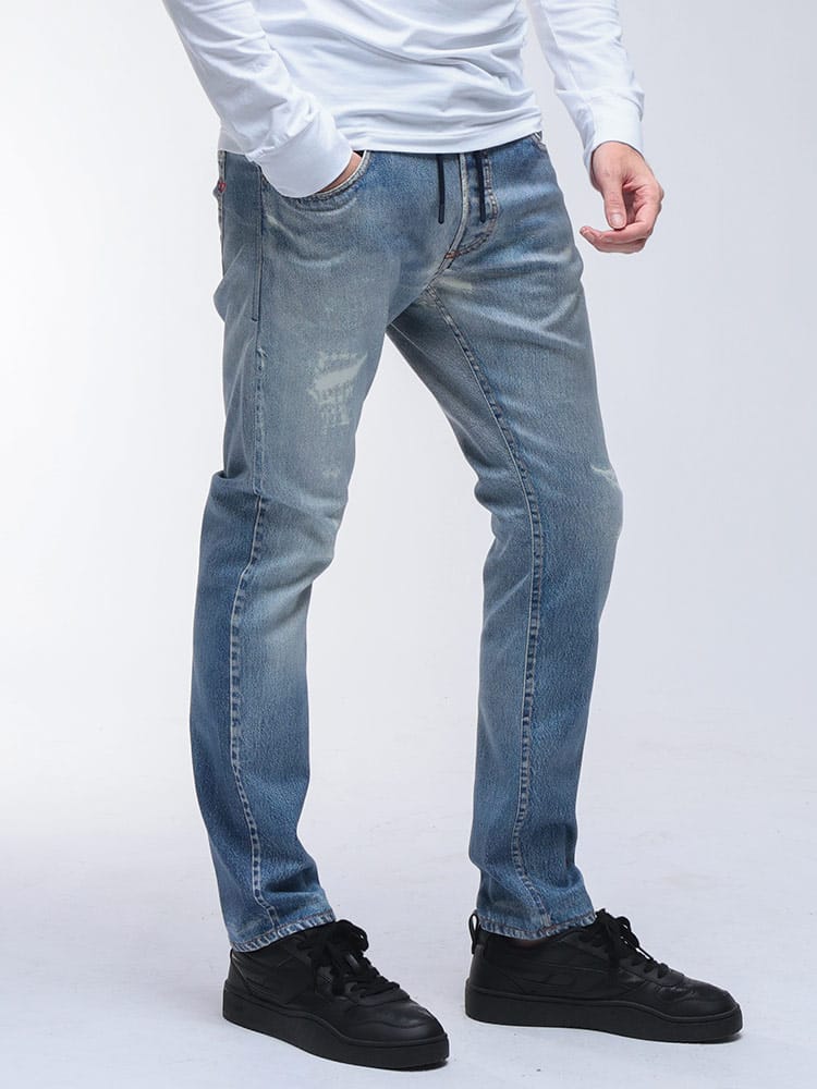 DIESEL (ディーゼル) ウエストコード ジップフライ JOGG ジーンズ KROOLEY-B DSA14847068RX メンズ